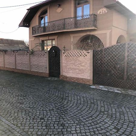 Hotel Катерина Chynadiyovo Exterior foto
